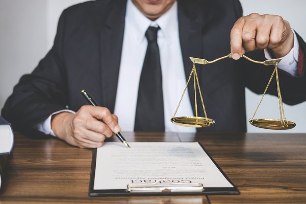 Conseils juridiques : Prudence face aux sites frauduleux - Sécurisez vos recherches en ligne